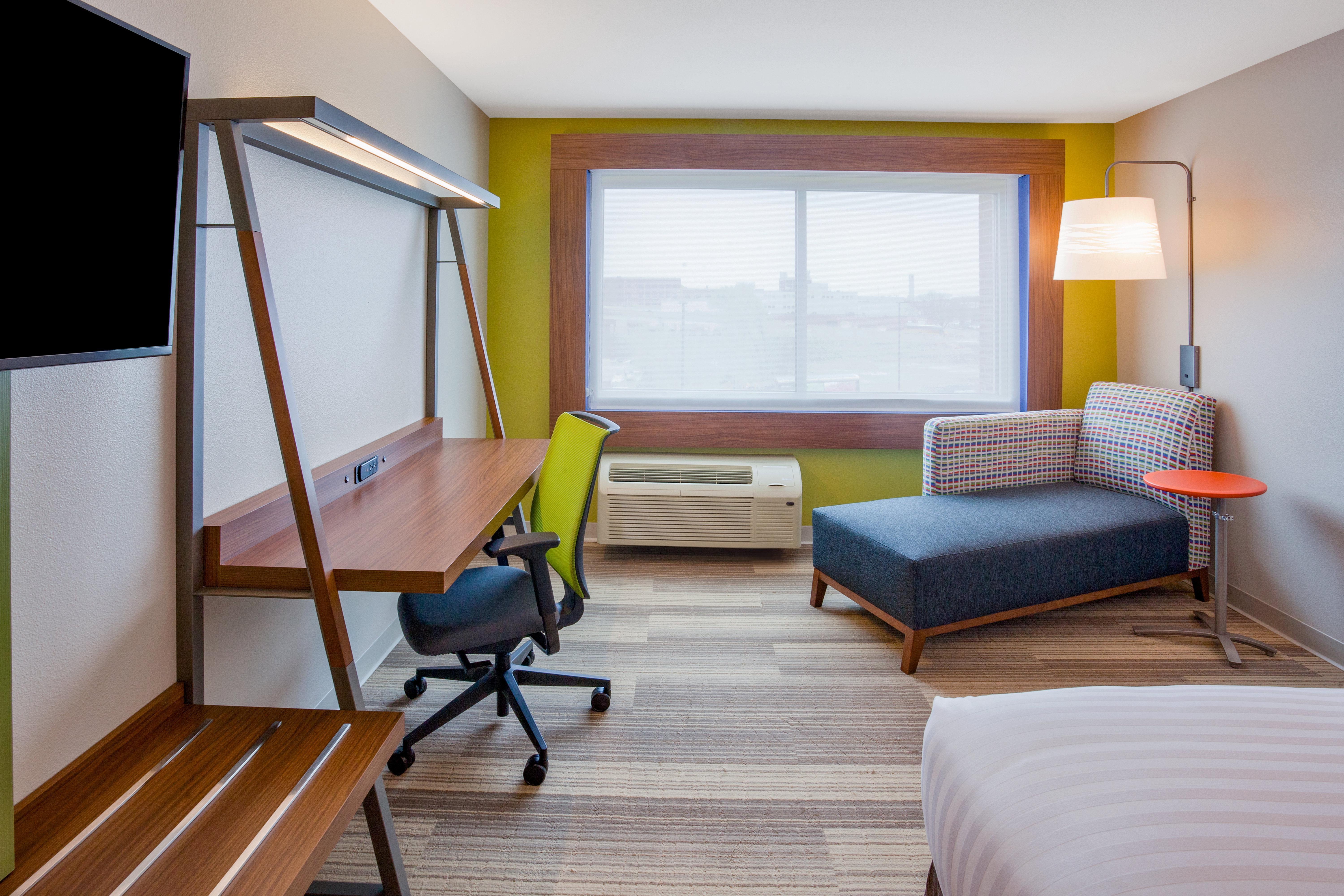 Holiday Inn Express And Suites Des Moines Downtown By Ihg Buitenkant foto
