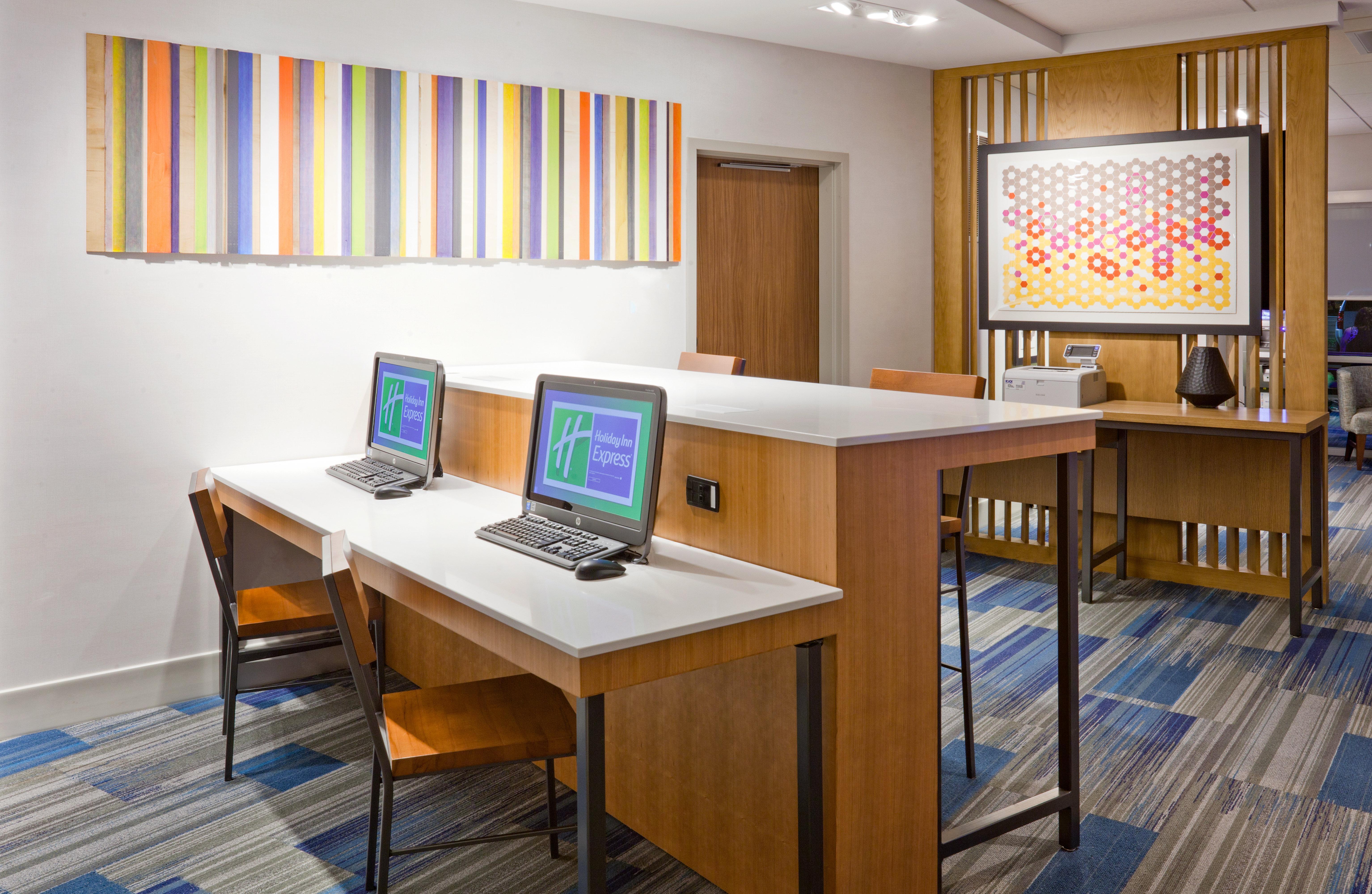 Holiday Inn Express And Suites Des Moines Downtown By Ihg Buitenkant foto