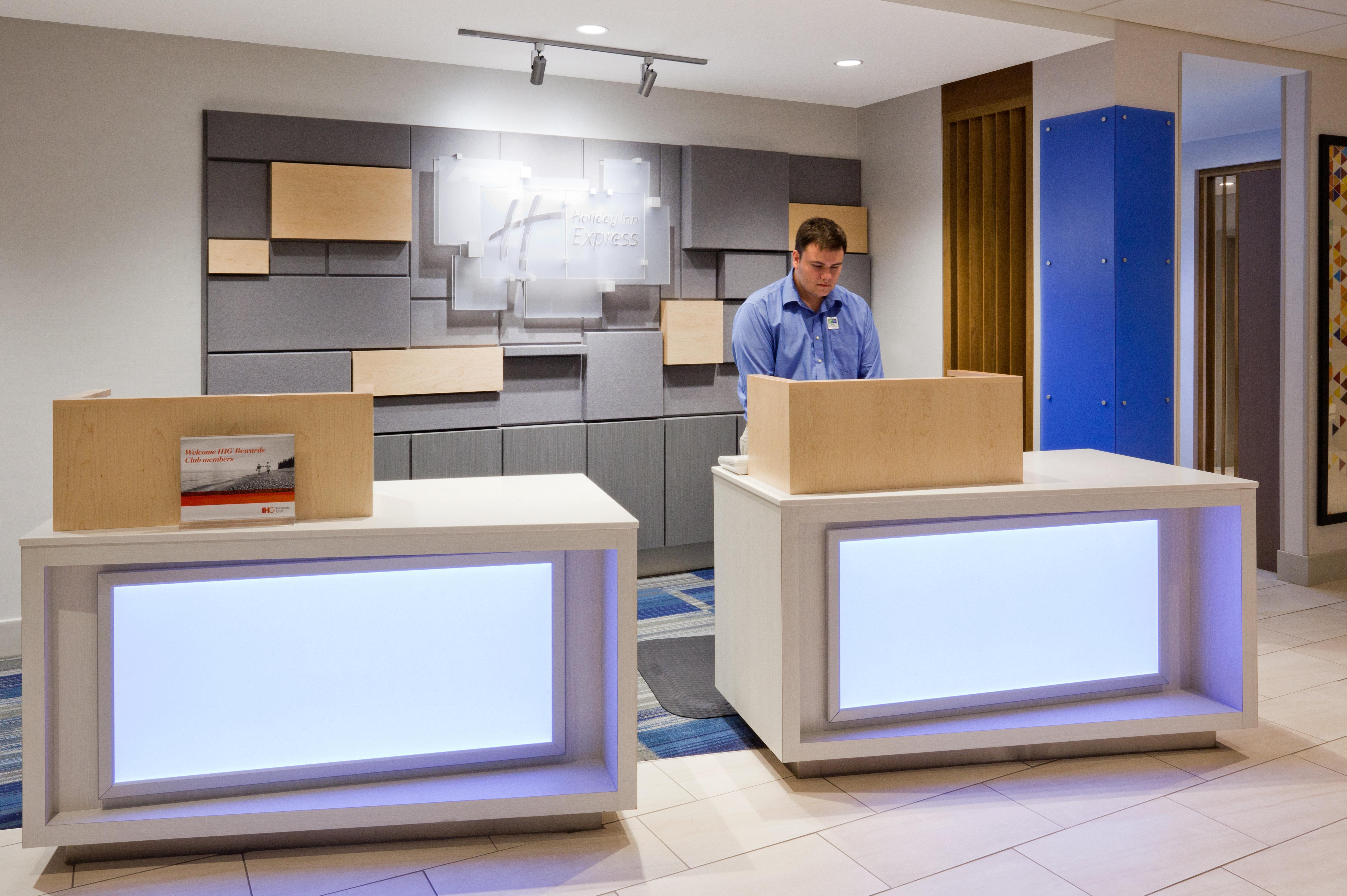 Holiday Inn Express And Suites Des Moines Downtown By Ihg Buitenkant foto