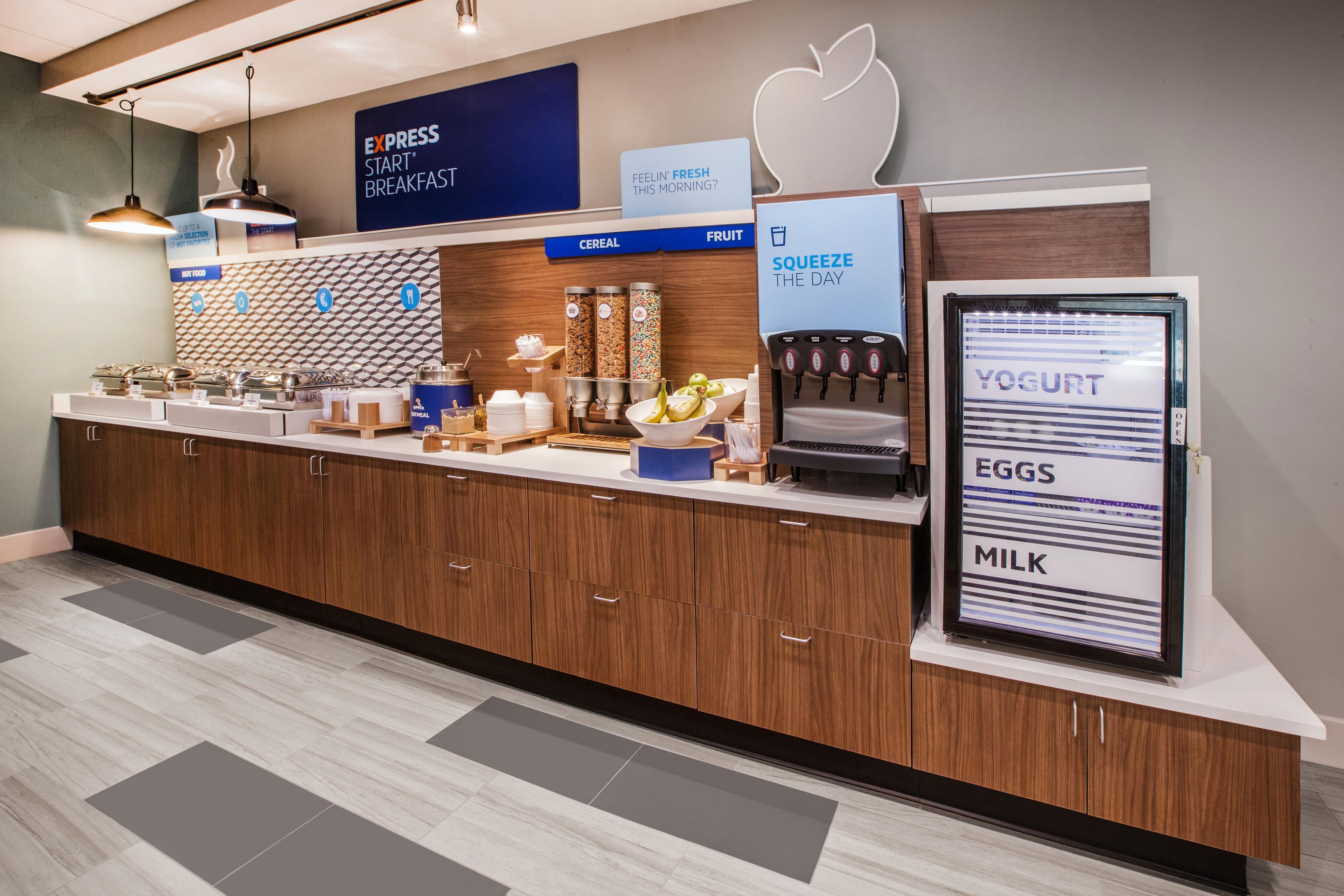 Holiday Inn Express And Suites Des Moines Downtown By Ihg Buitenkant foto