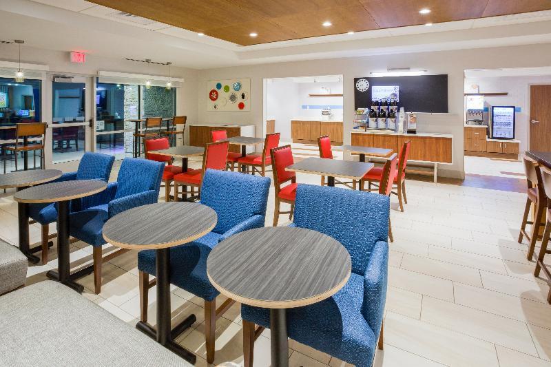 Holiday Inn Express And Suites Des Moines Downtown By Ihg Buitenkant foto